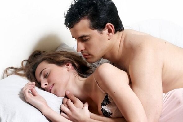 Mujer y hombre con mayor potencia.